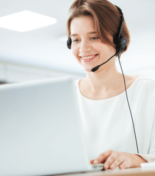 About VoApps - woman on phone in call center